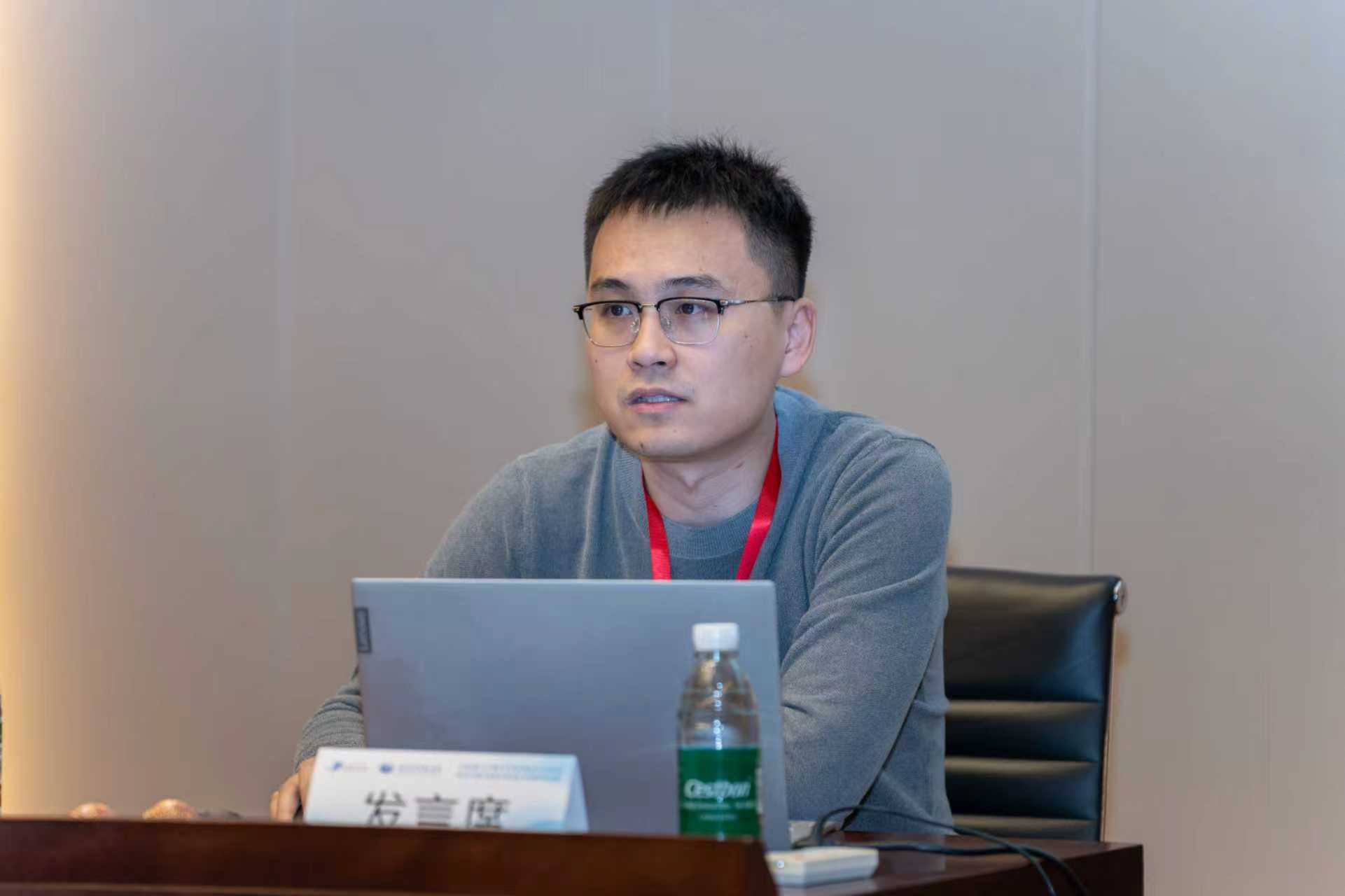殷齐坤